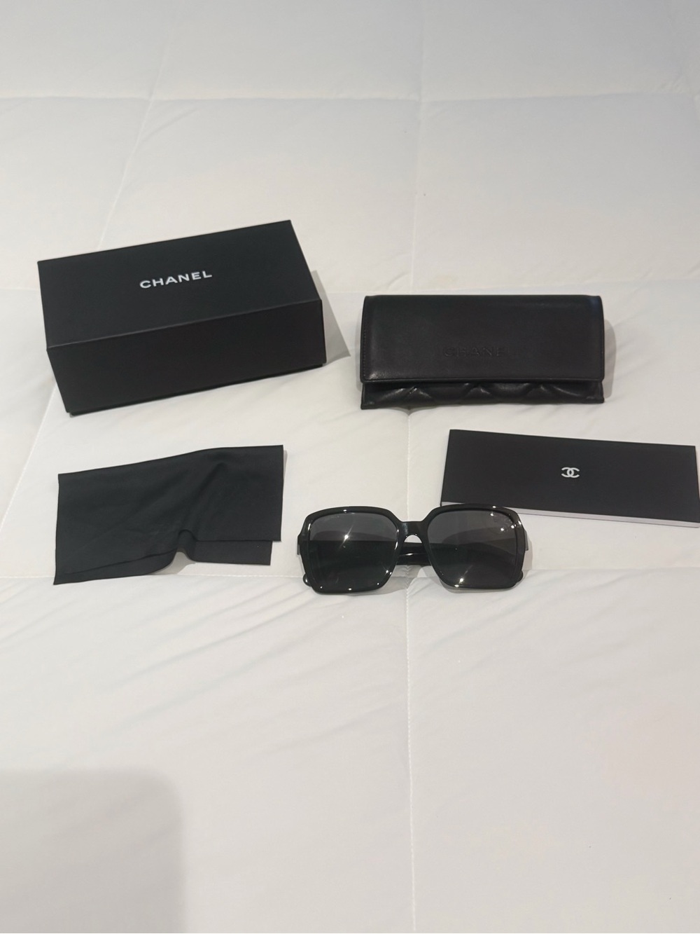 Authentic CHANEL 5408 c.1026/S4 Black Oversized Square Sunglasses Gray Lens 3N - Picture 3 of 7